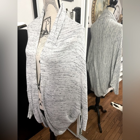 Batwing lightweight cardigan - Picture 3 of 4